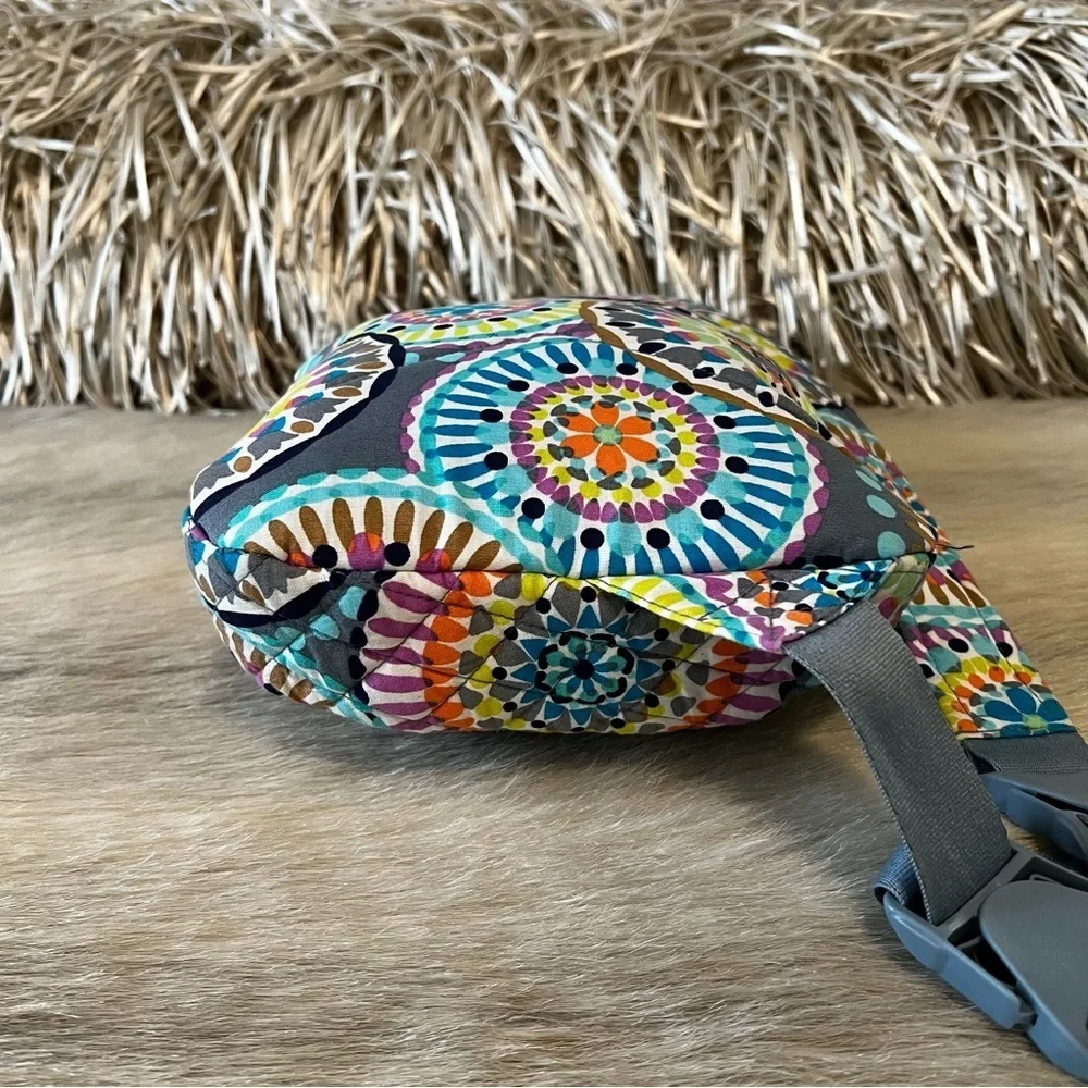 VERA BRADLEY Sunny Medallion 2022 Essentials Lighten Up Sling Back Gray Yellow